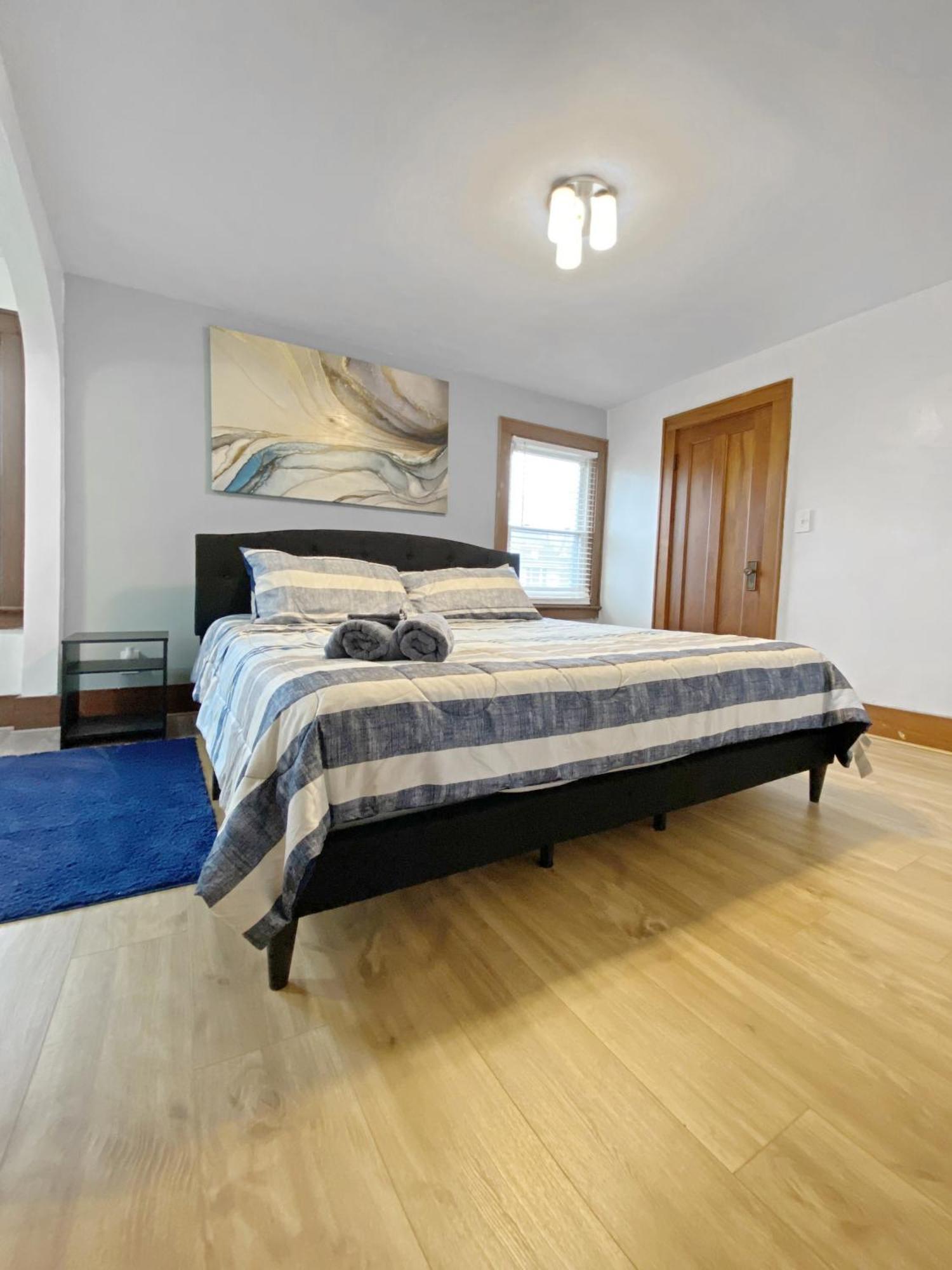 Lux 3Br, Steps From Airport, U Of R & Grocery Stores Rochester Ngoại thất bức ảnh