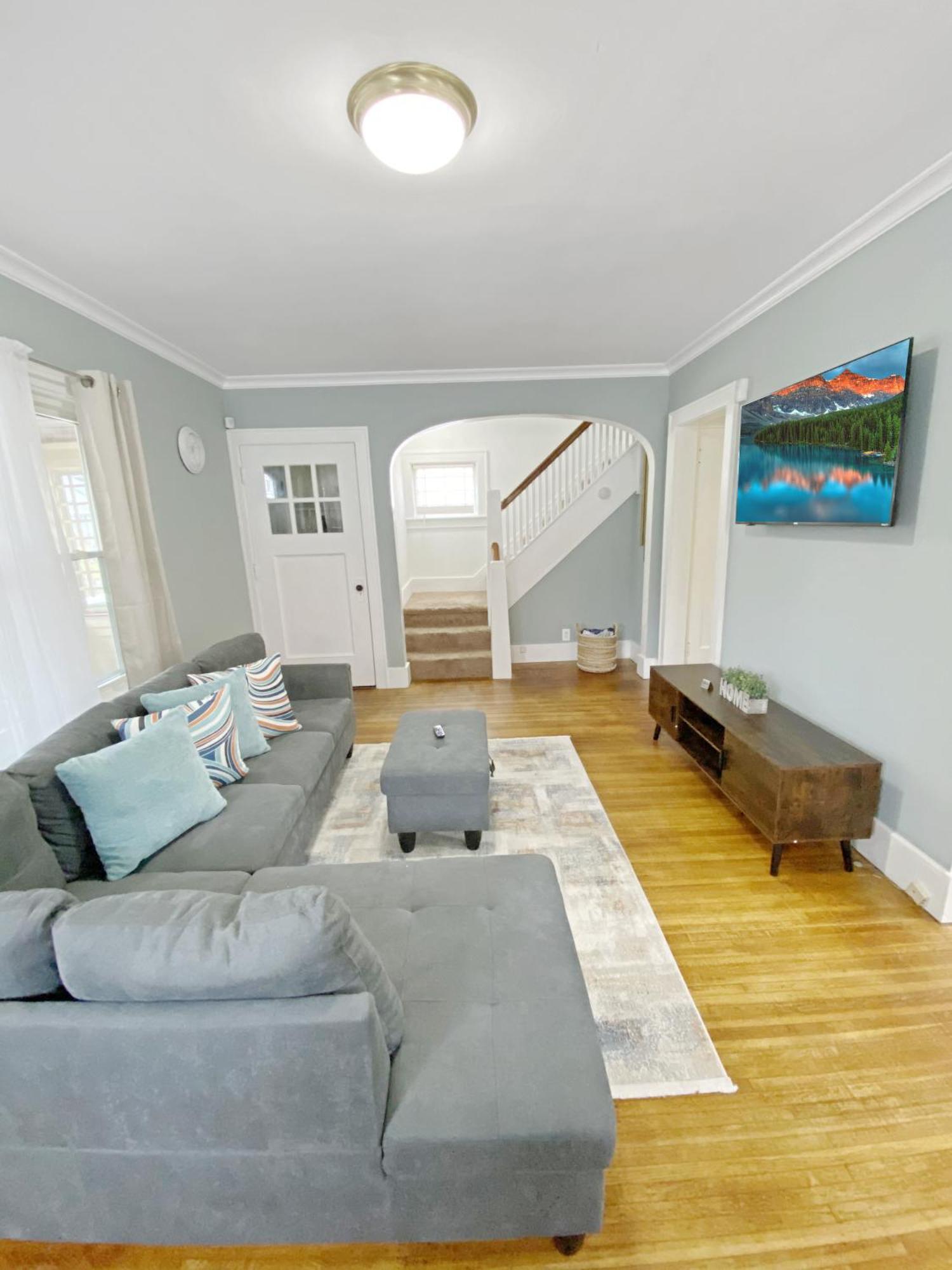 Lux 3Br, Steps From Airport, U Of R & Grocery Stores Rochester Ngoại thất bức ảnh
